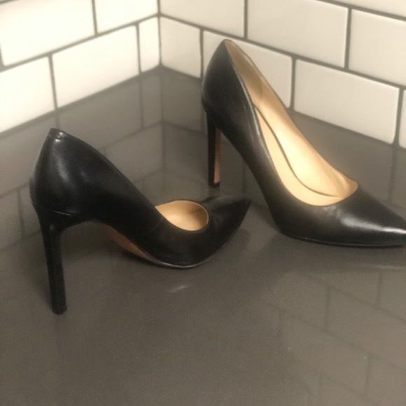 Nine West Black Pump - Picture 3 of 5